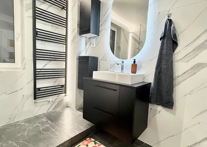 New Flat Close To Center * Komarov