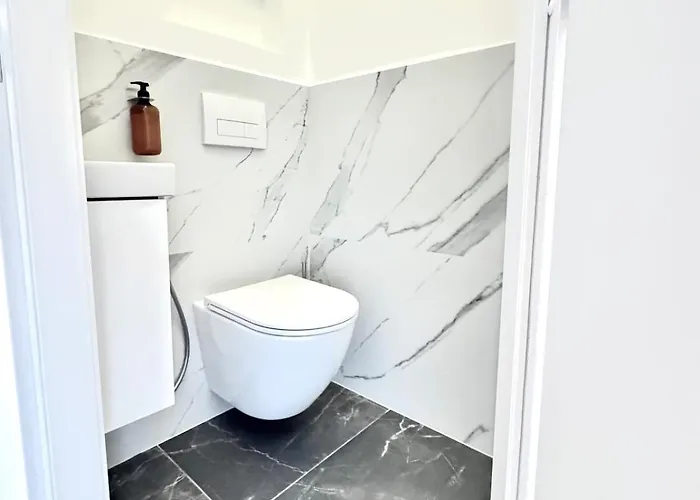 New Flat Close To Center Апартаменты *